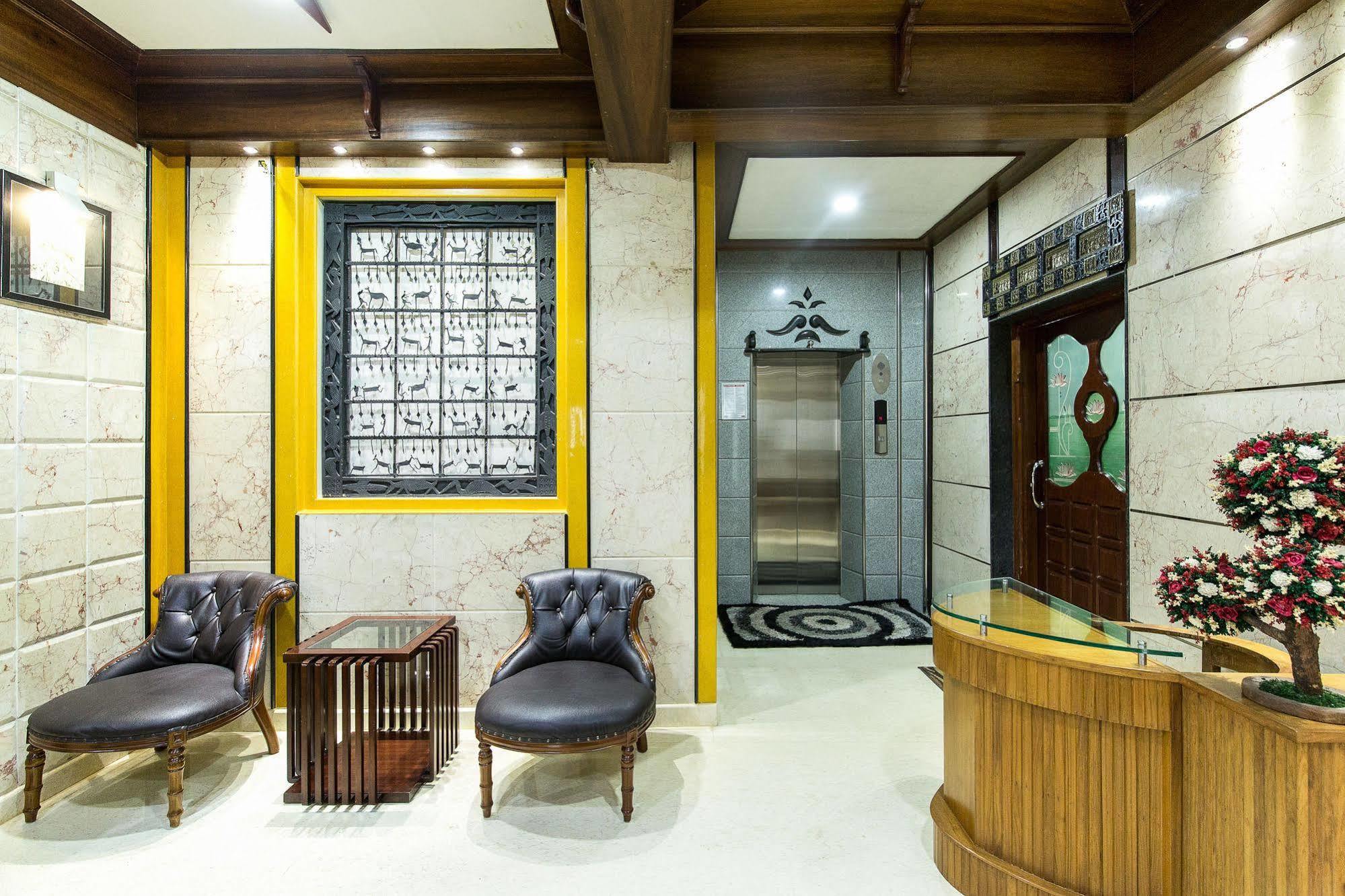 Hotel Mart View Kochi 外观 照片